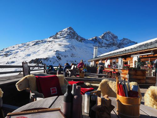 berühmte Alphütte Paradisli - oberhalb St. Moritz