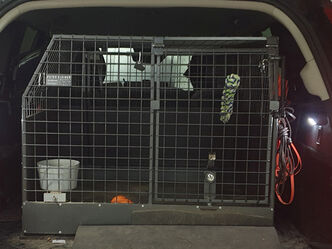 myCocker | Peter Kleiner Hundebox neuwertig zu verkaufen